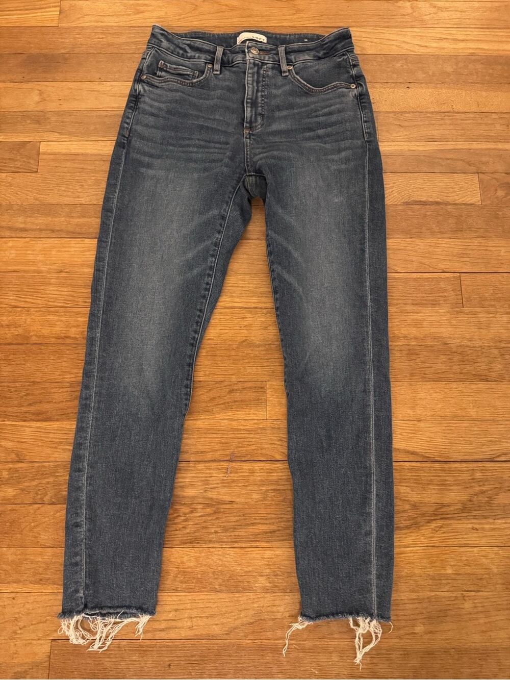 LOFT Women's Blue The Curvy Skinny Jeans - Size 2 / 26 (Measures 27 Waist)
b47